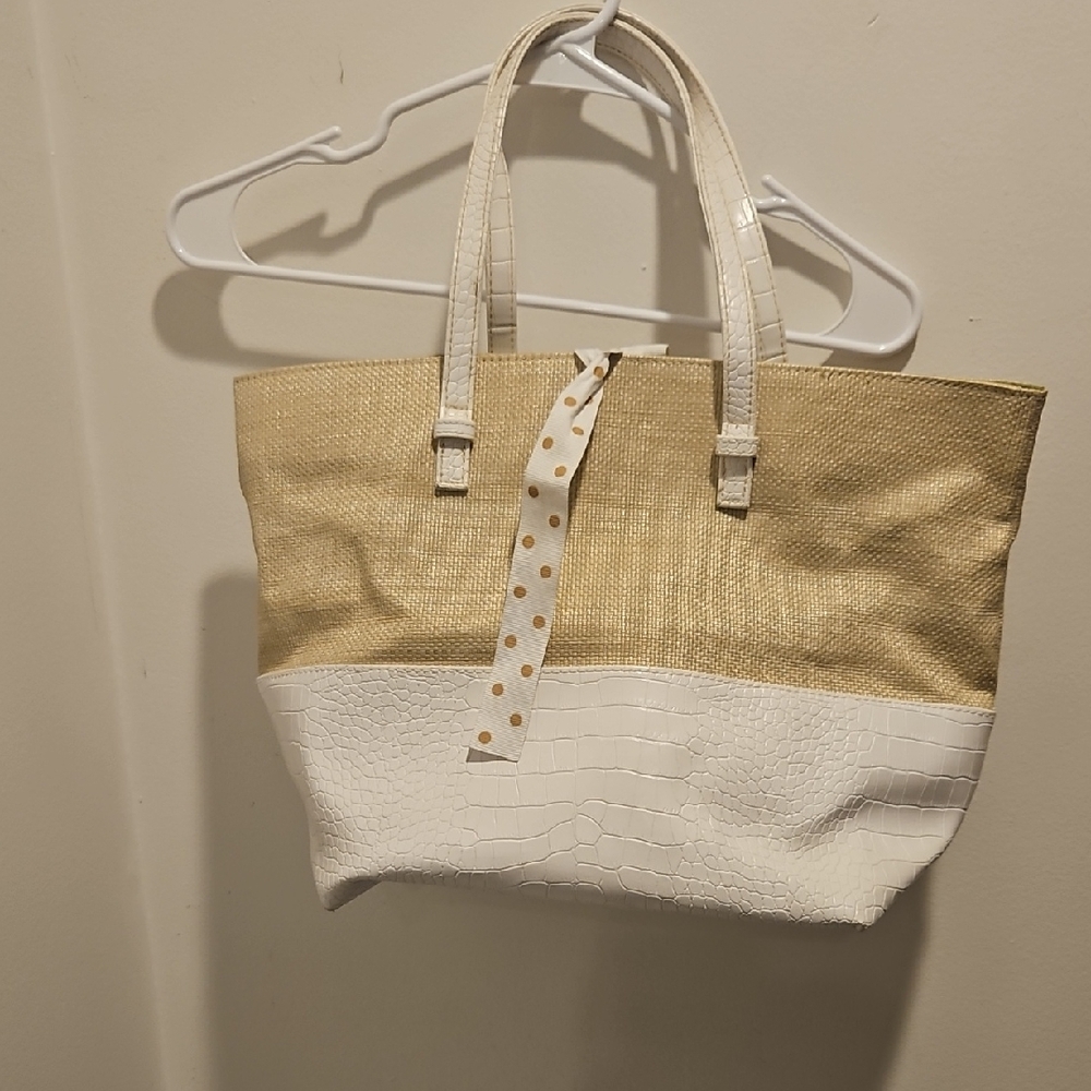 Estee Lauder Gold and White Tote Bag